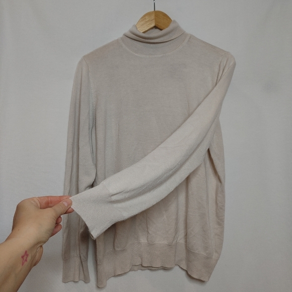 ModCloth Lightweight Knit Turtleneck Sweater Neutral Cream Beige Oatmeal 1X - Picture 4 of 8